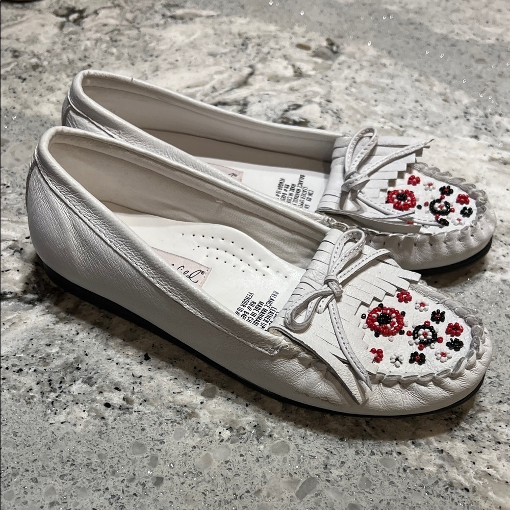 Adrian Dilafield White Leather White Moccasins Size 6